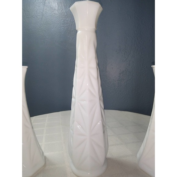 Hooiser glass milk glass vases (set of 3) - Picture 2 of 7
